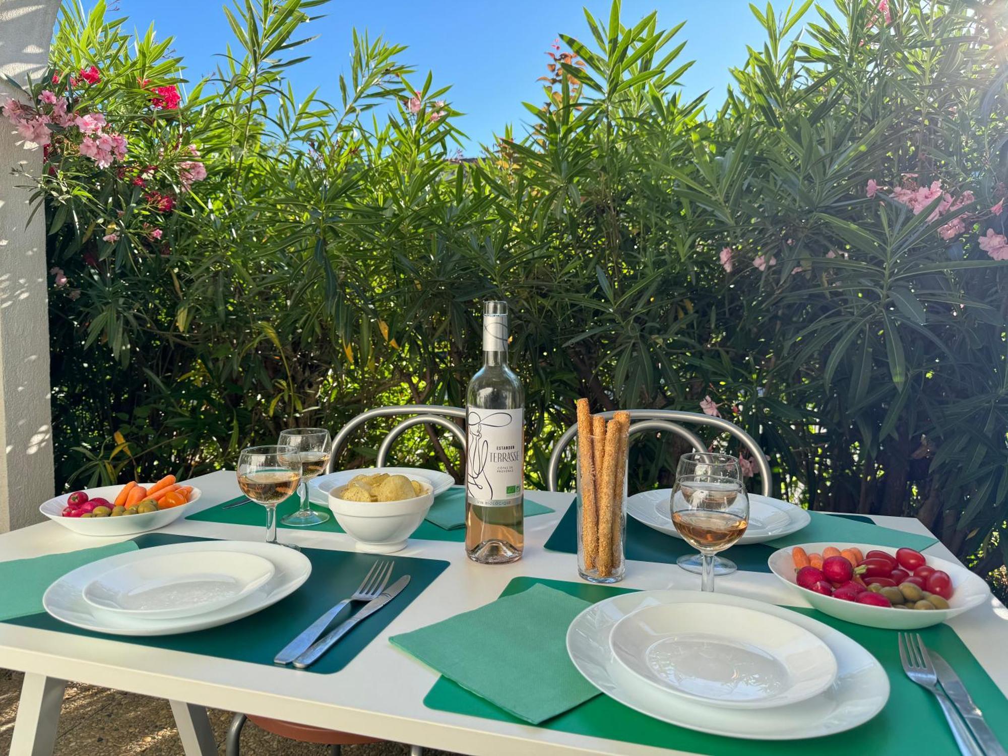 Beach Cannes Bungalows 勒卡内 外观 照片