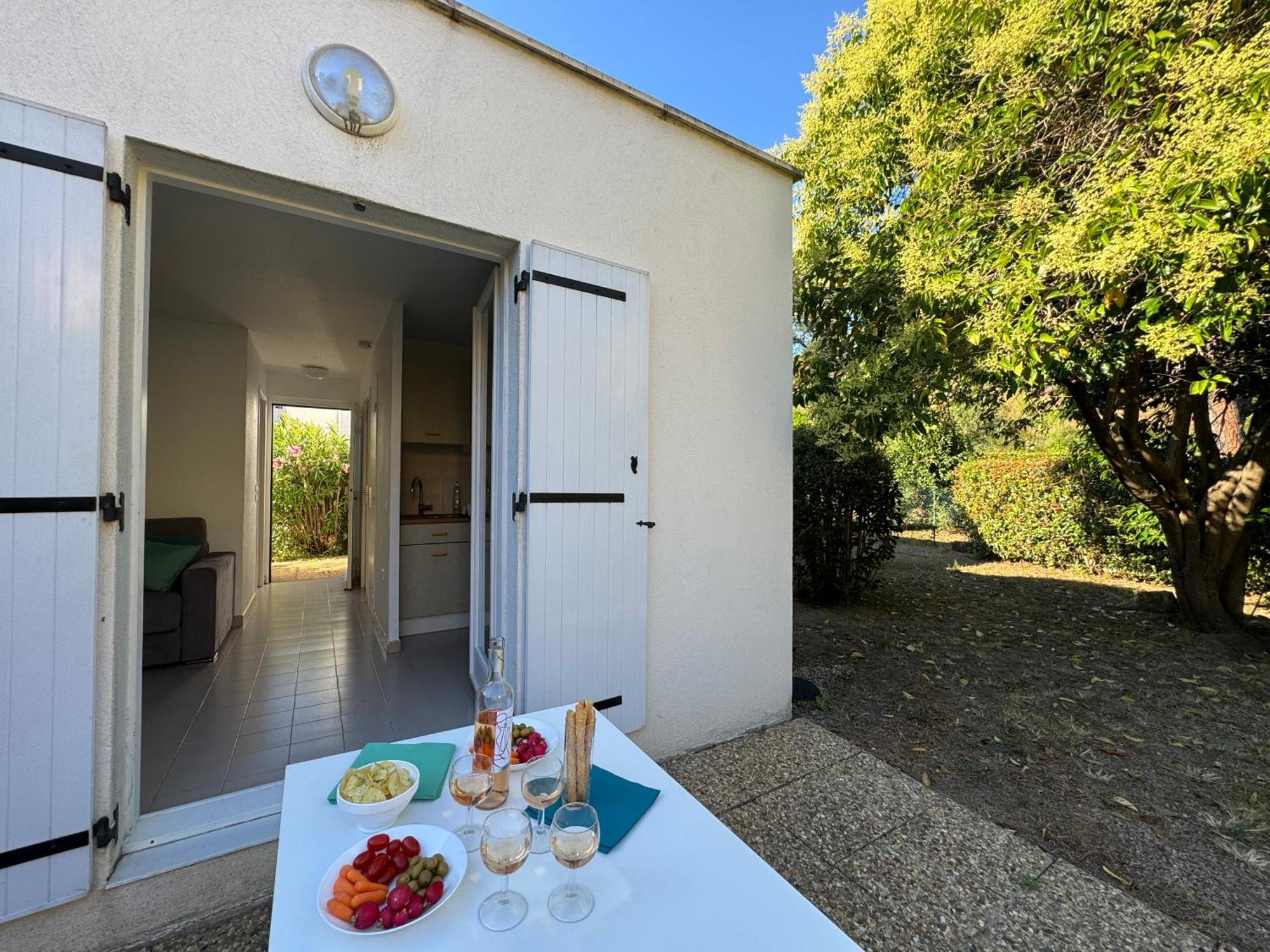 Beach Cannes Bungalows 勒卡内 外观 照片