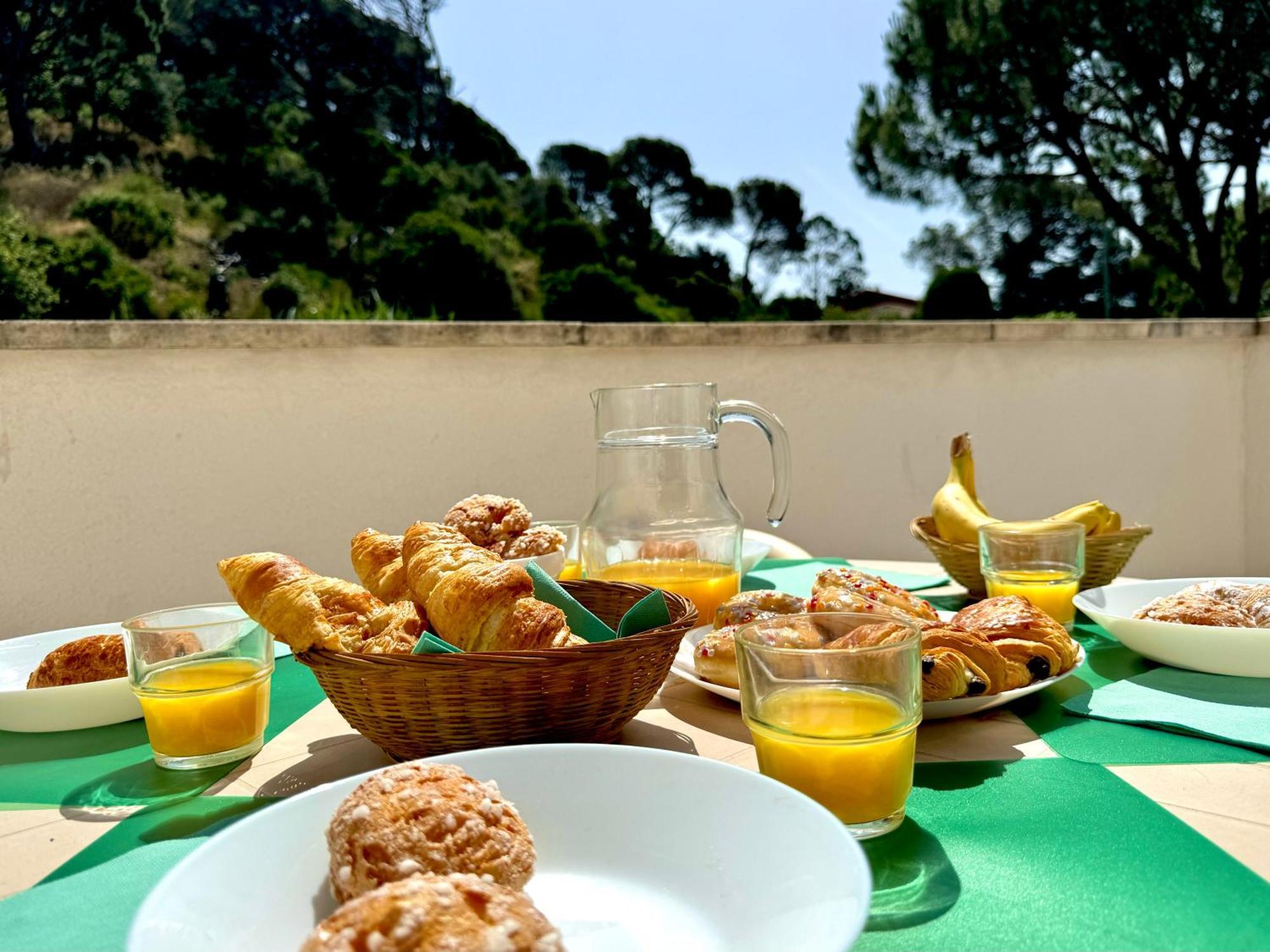 Beach Cannes Bungalows 勒卡内 外观 照片