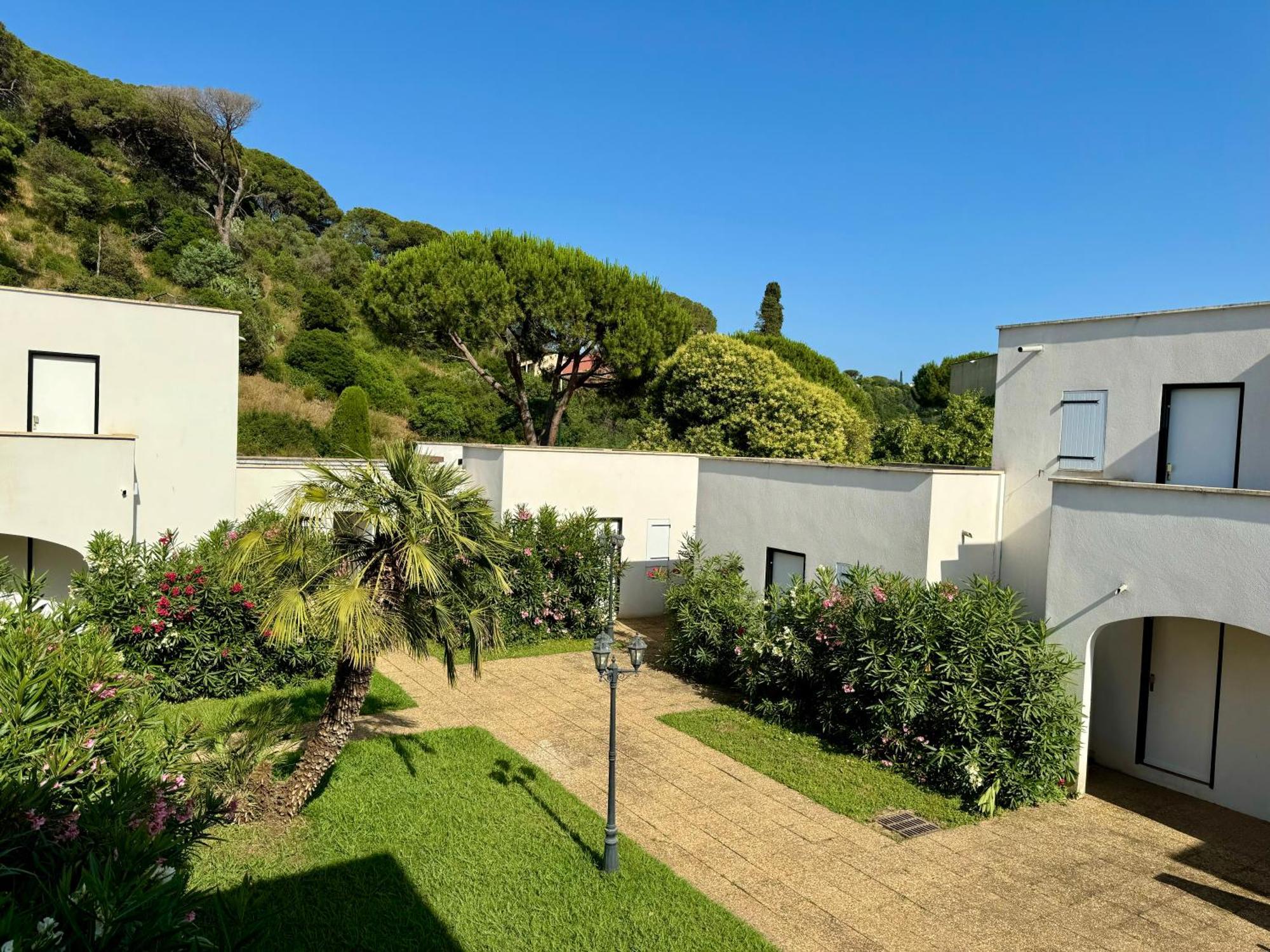 Beach Cannes Bungalows 勒卡内 外观 照片