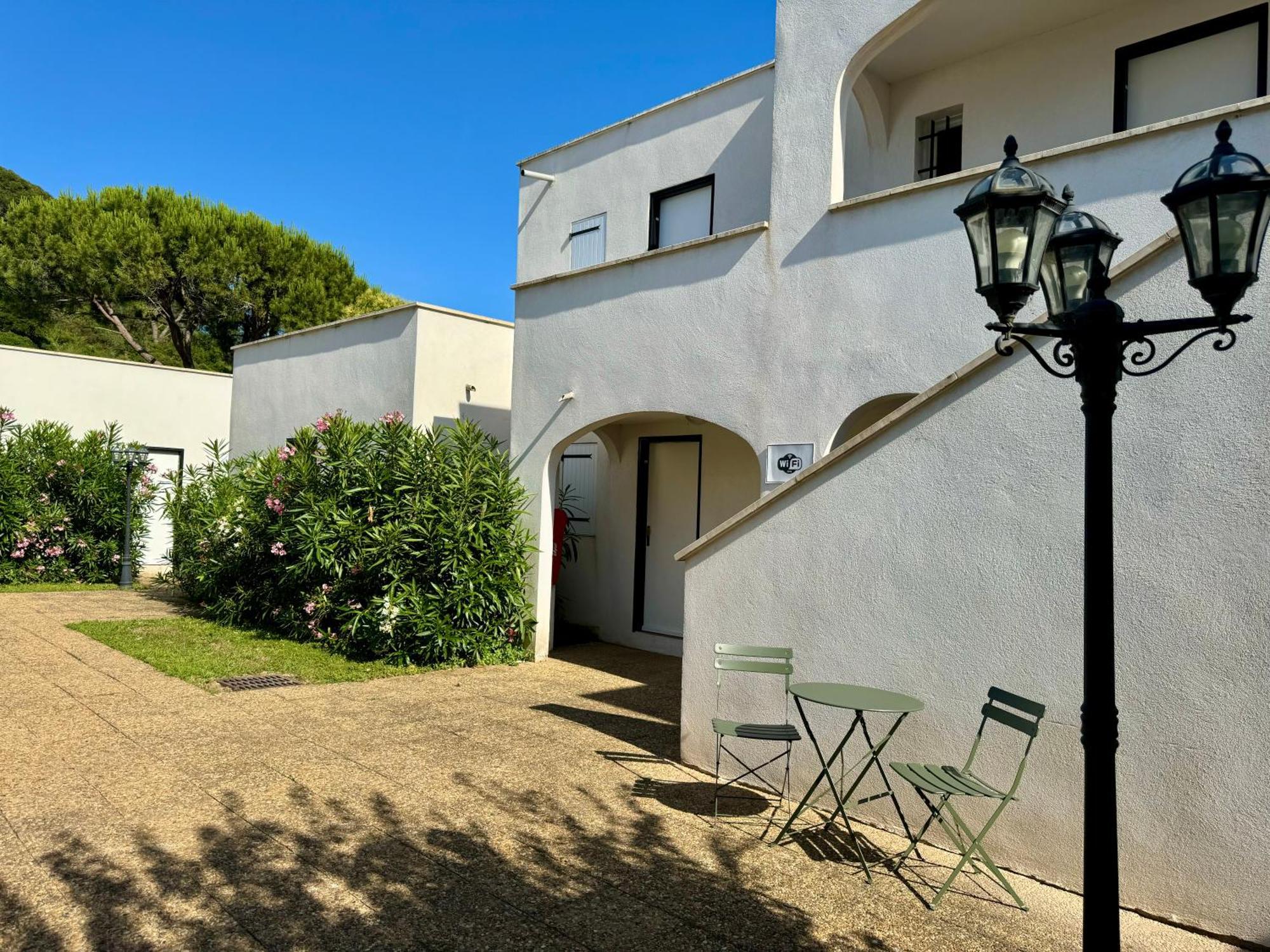 Beach Cannes Bungalows 勒卡内 外观 照片
