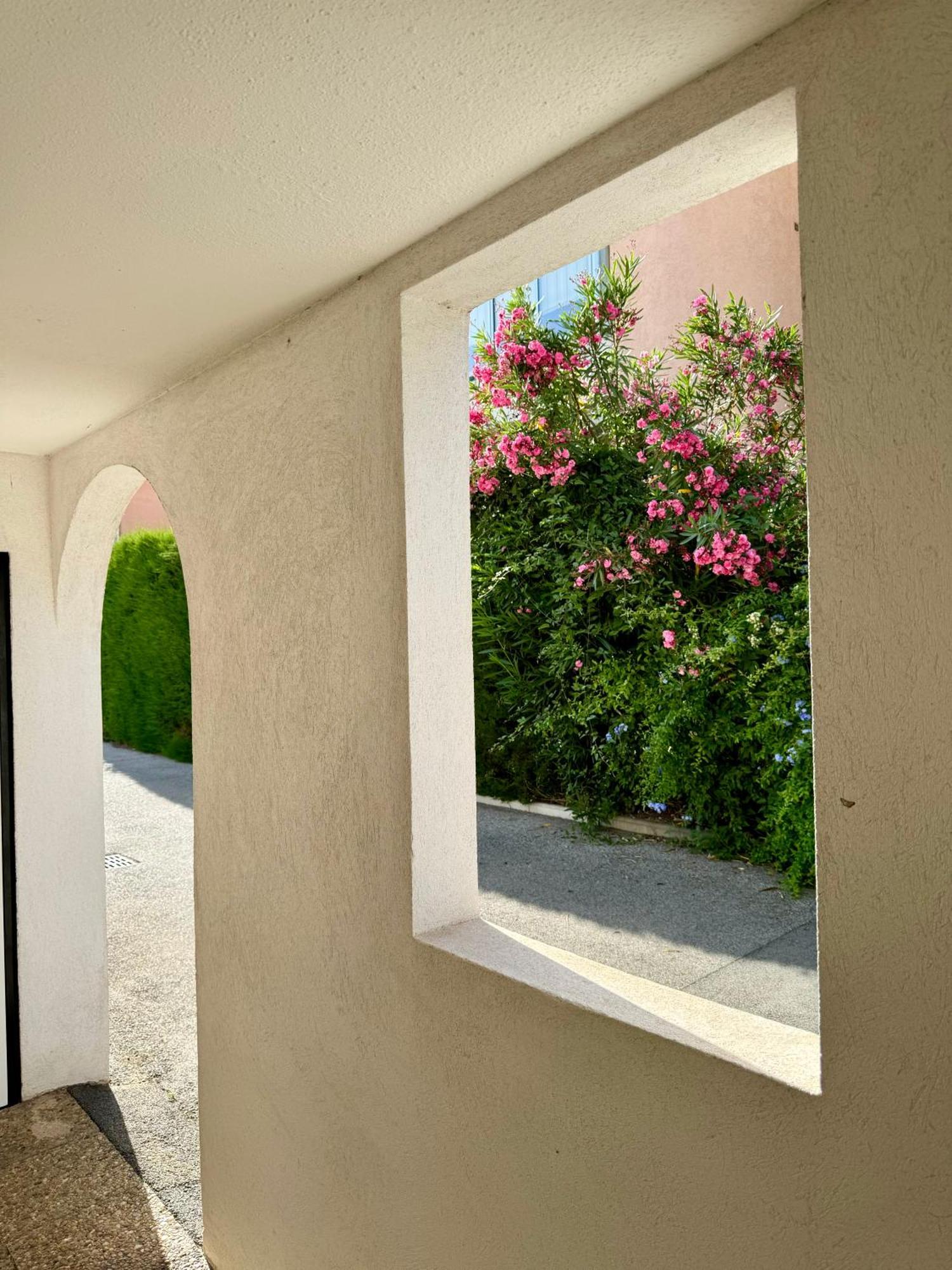 Beach Cannes Bungalows 勒卡内 外观 照片